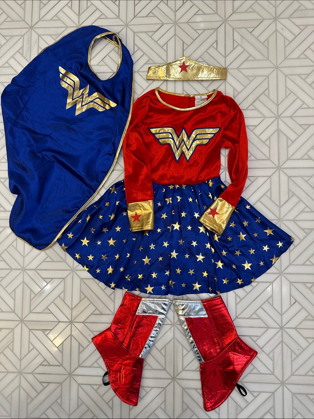 DC  official Girls Wonder-Inspired  Costume Set - Red, Blue & Gold.  Size child